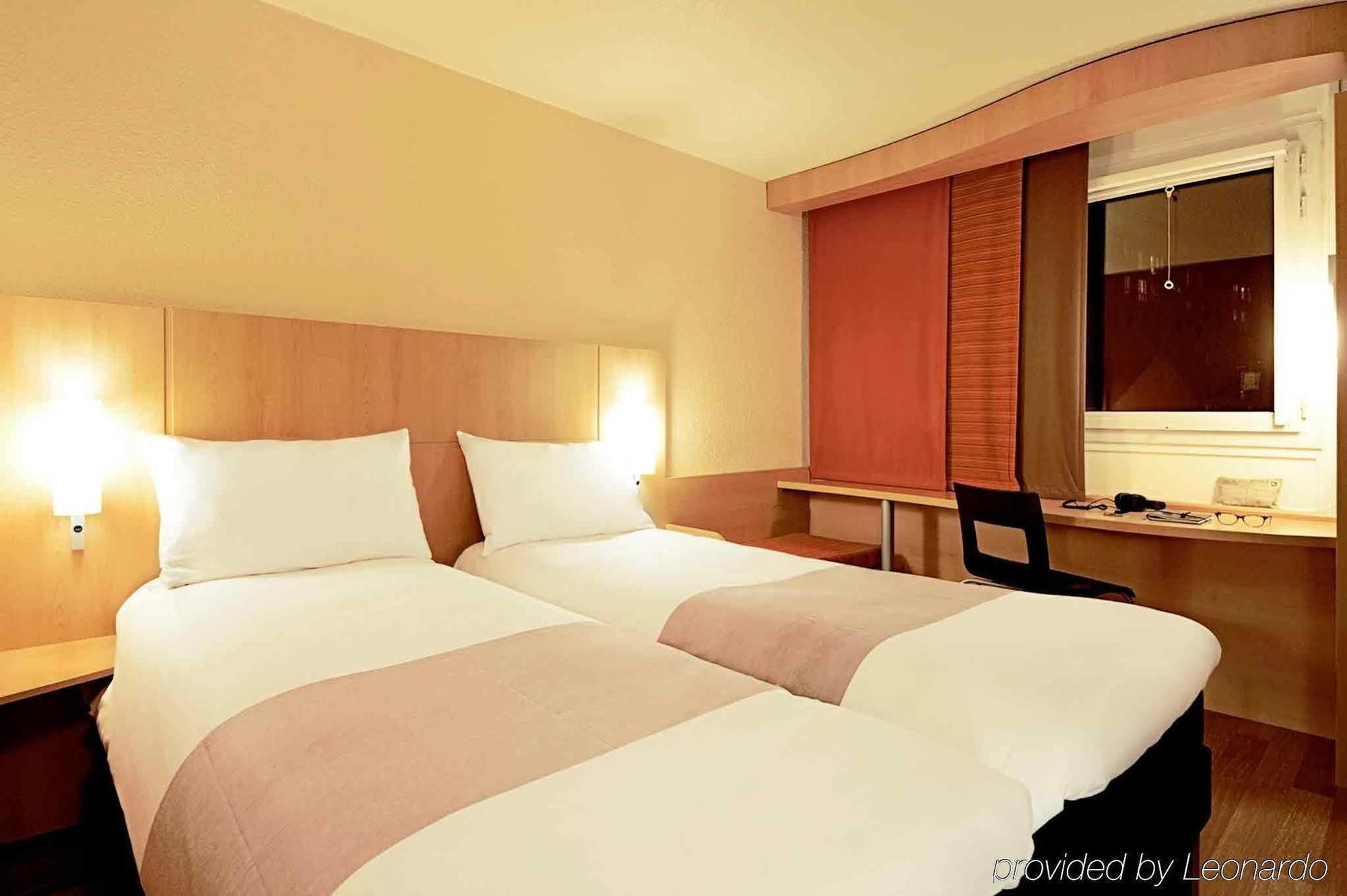 Ibis Chengdu Yongfeng Hotel Esterno foto